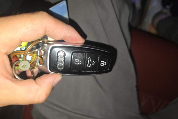 Used Audi A7L 2024 45 TFSI quattro Black Warrior Edition Vehicle Key