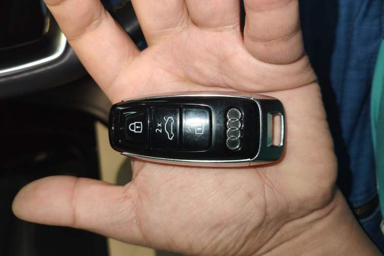 Used Audi A7L 2024 45 TFSI Luxury Edition Vehicle Key