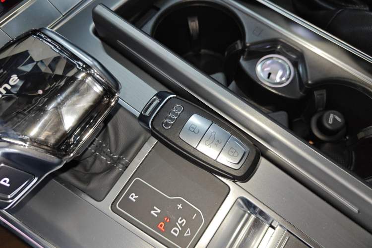 Used Audi A7L 2024 45 TFSI Luxury Edition Vehicle Key