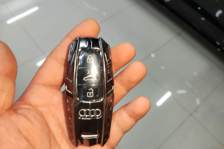 Used Audi A7L 2024 45 TFSI Luxury Edition Vehicle Key