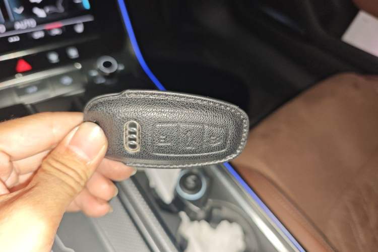 Used Audi A7L 2024 45 TFSI quattro Luxury Edition Vehicle Key