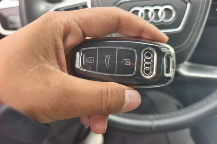 Used Audi A7L 2024 45 TFSI quattro Luxury Edition Vehicle Key