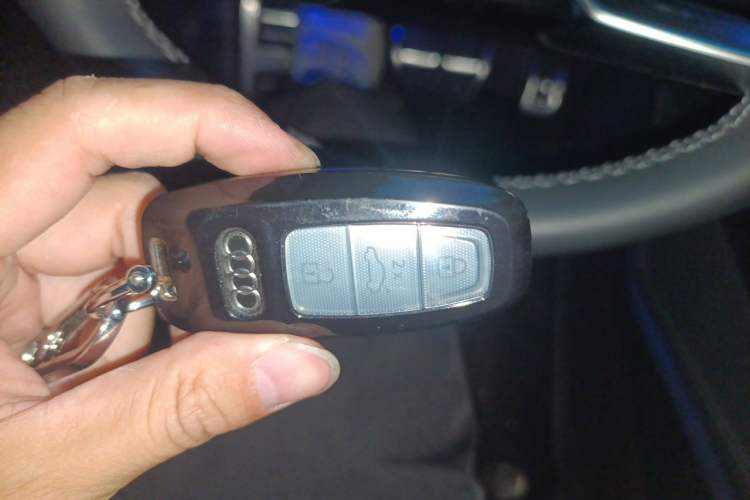 Used Audi A7L 2024 45 TFSI Luxury Edition Vehicle Key
