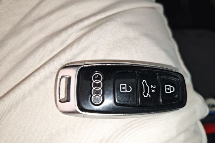 Used Audi A7L 2024 45 TFSI quattro Luxury Edition Vehicle Key