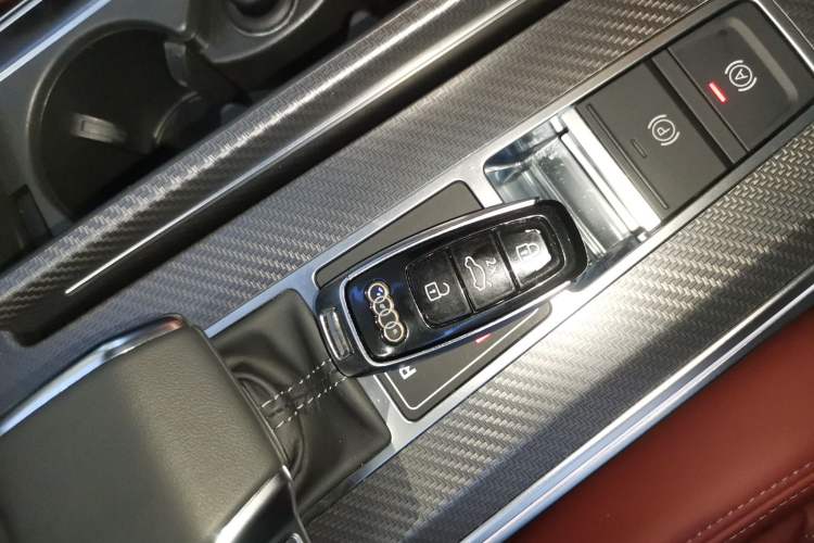 Used Audi A7L 2024 45 TFSI quattro Black Warrior Edition Vehicle Key