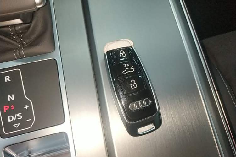 Used Audi A7L 2024 45 TFSI Luxury Edition Vehicle Key