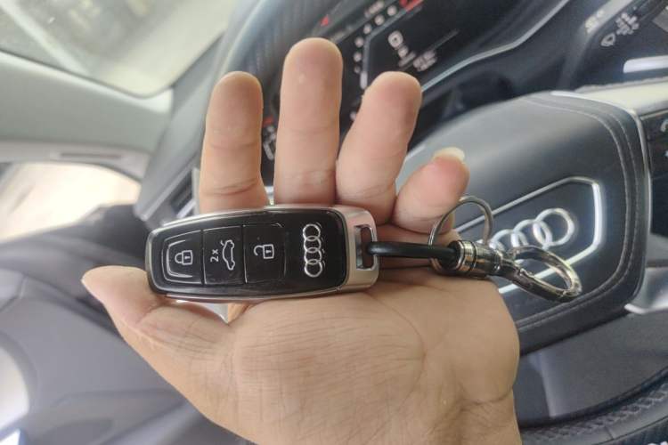 Used Audi A7L 2024 45 TFSI quattro Luxury Edition Vehicle Key