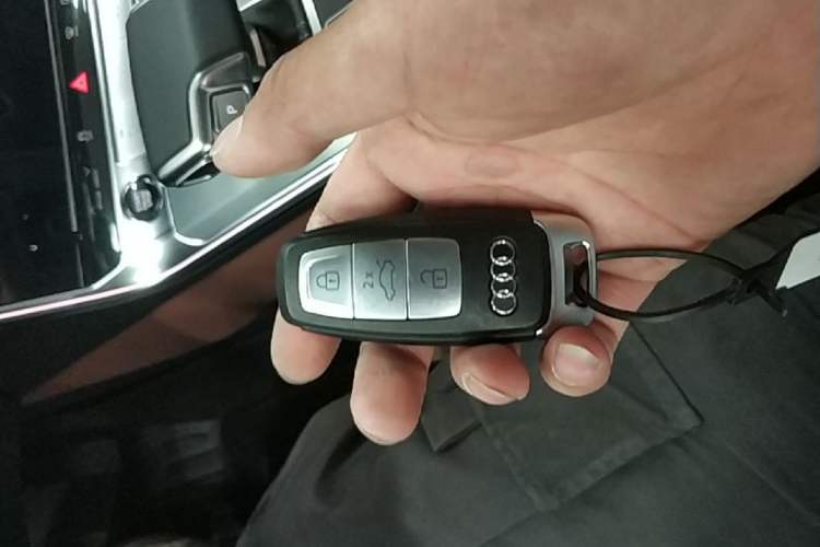 Used Audi A7L 2024 45 TFSI Luxury Edition Vehicle Key