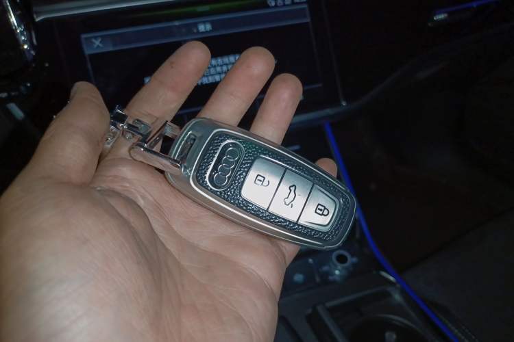 Used Audi A7L 2024 45TFSI S-line Dream-Building Edition Flow Crystal Package Vehicle Key