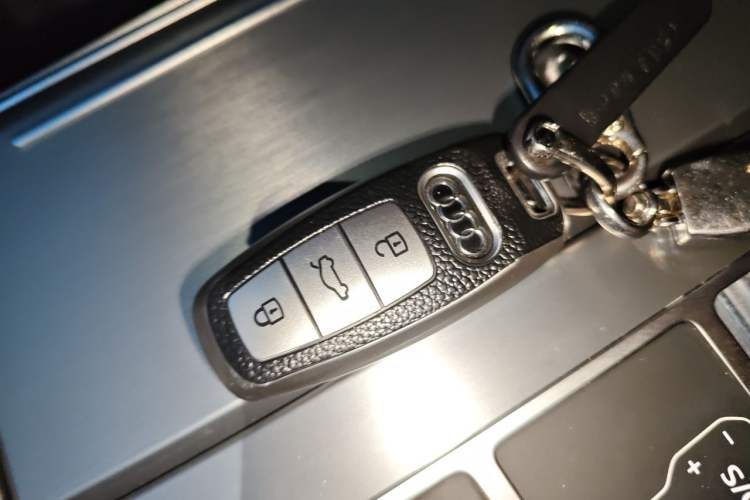 Used Audi A7L 2024 45 TFSI Luxury Edition Vehicle Key