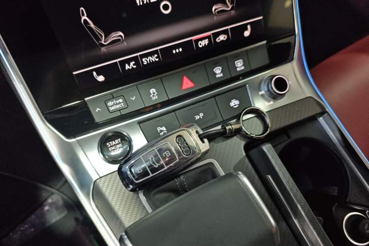 Used Audi A7L 2024 45 TFSI quattro Black Warrior Edition Vehicle Key