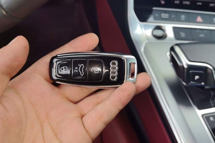 Used Audi A7L 2024 45 TFSI quattro S-line Black Warrior Edition Vehicle Key