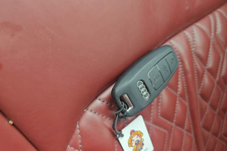 Used Audi A7L 2024 45 TFSI quattro Black Warrior Edition Vehicle Key