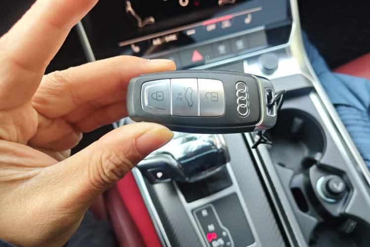Used Audi A7L 2024 45 TFSI quattro Black Warrior Edition Vehicle Key
