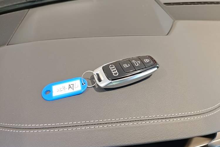 Used Audi A7L 2024 45 TFSI quattro Luxury Edition Vehicle Key