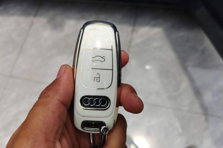 Used Audi A7L 2024 45 TFSI Luxury Edition Vehicle Key
