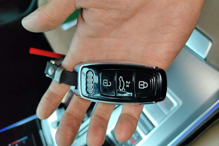 Used Audi A7L 2024 45 TFSI Luxury Edition Vehicle Key