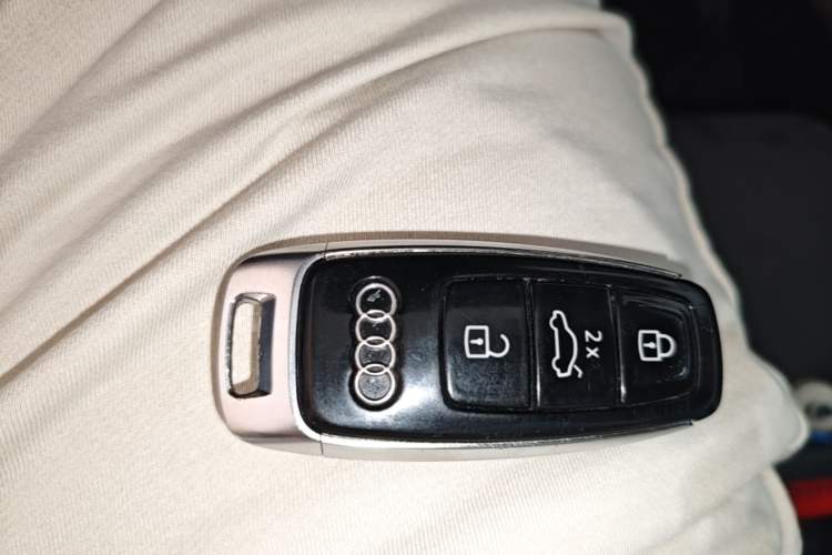 Used Audi A7L 2024 45 TFSI quattro Luxury Edition Vehicle Key