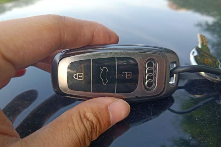 Used Audi A7L 2024 45 TFSI quattro Black Warrior Edition Vehicle Key