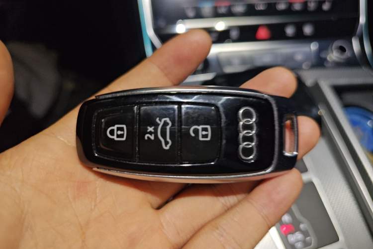 Used Audi A7L 2024 45 TFSI quattro Luxury Edition Vehicle Key