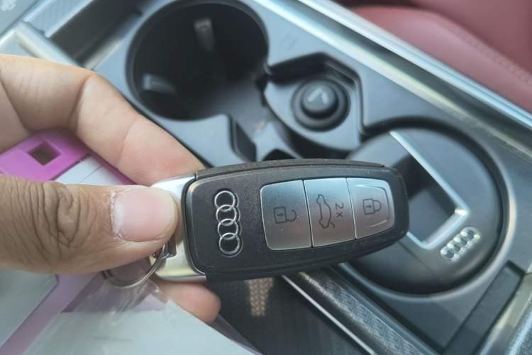 Used Audi A7L 2024 45 TFSI quattro Black Warrior Edition Vehicle Key