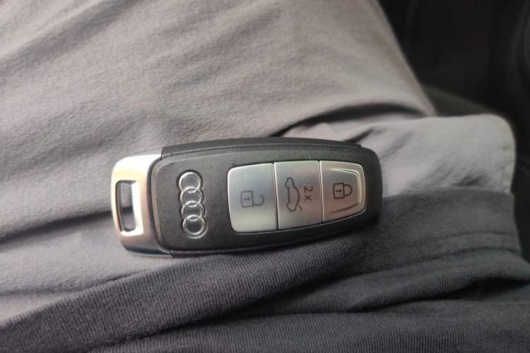 Used Audi A7L 2024 45 TFSI Luxury Edition Vehicle Key