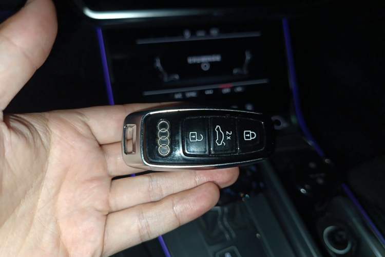 Used Audi A7L 2024 45 TFSI Luxury Edition Vehicle Key