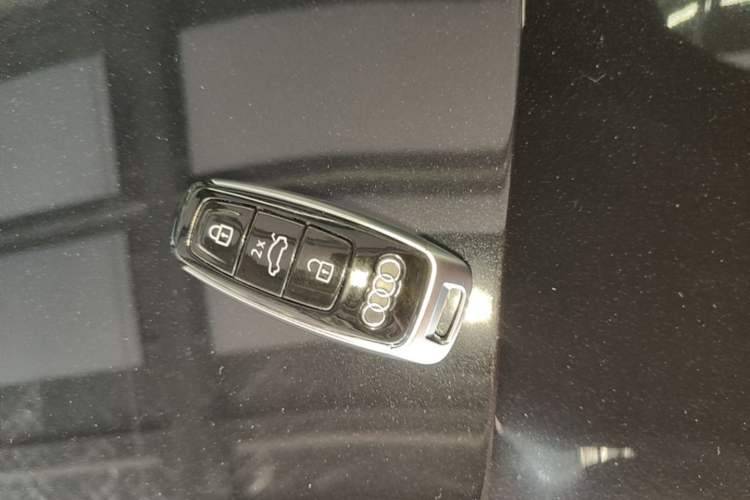 Used Audi A7L 2024 45 TFSI Luxury Edition Vehicle Key