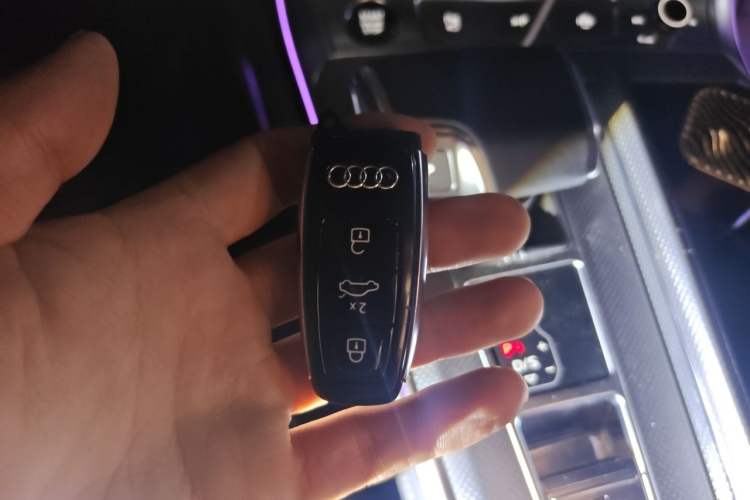 Used Audi A7L 2024 45 TFSI quattro Luxury Edition Vehicle Key