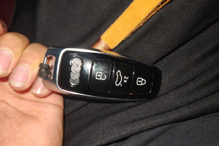 Used Audi A7L 2024 45 TFSI quattro Black Warrior Edition Vehicle Key