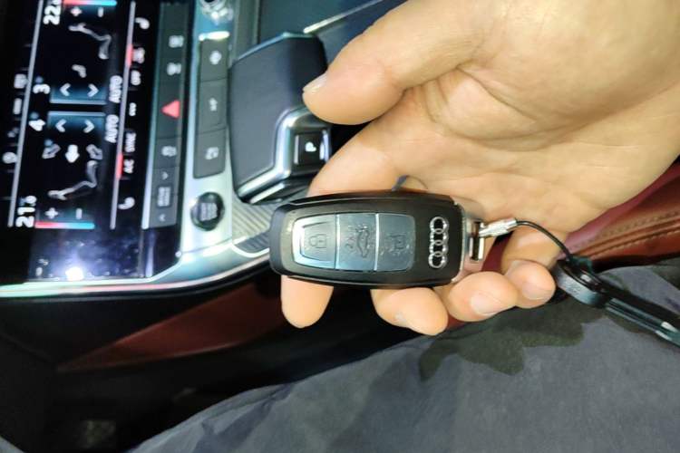 Used Audi A7L 2024 45 TFSI quattro Black Warrior Edition Vehicle Key