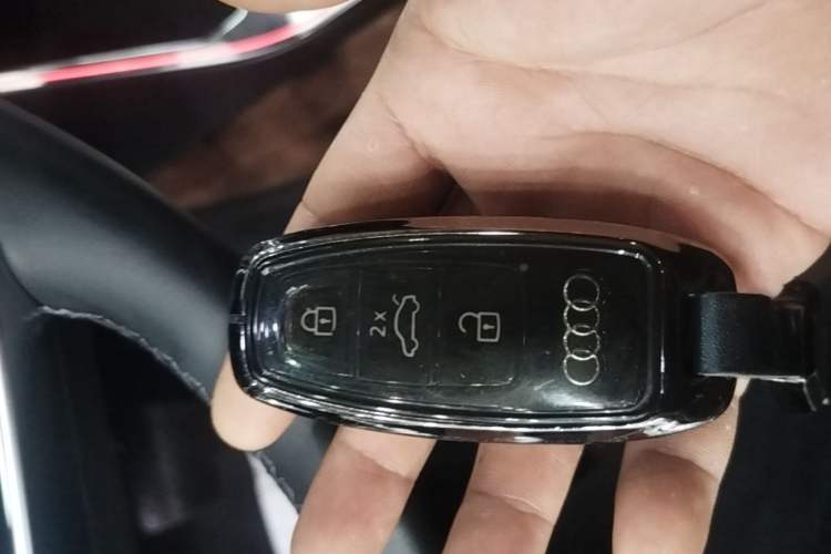 Used Audi A7L 2024 45 TFSI Luxury Edition Vehicle Key