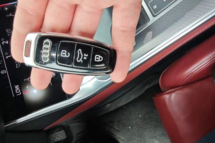 Used Audi A7L 2024 45 TFSI quattro Black Warrior Edition Vehicle Key