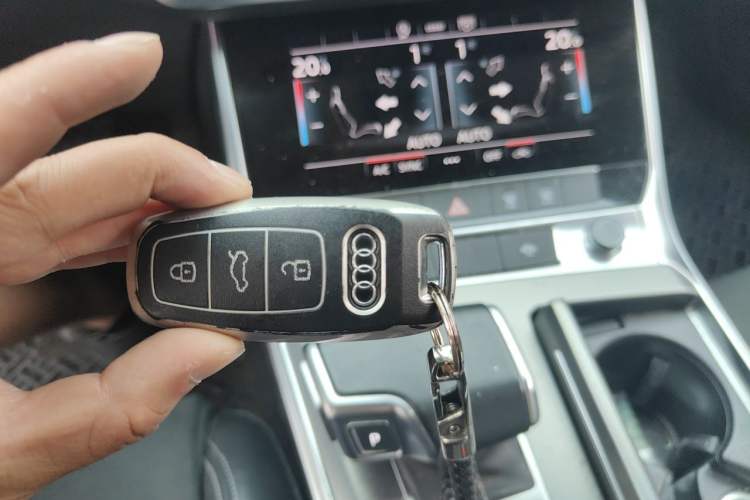 Used Audi A7L 2024 45TFSI S-line Dream-Building Edition Flow Crystal Package Vehicle Key