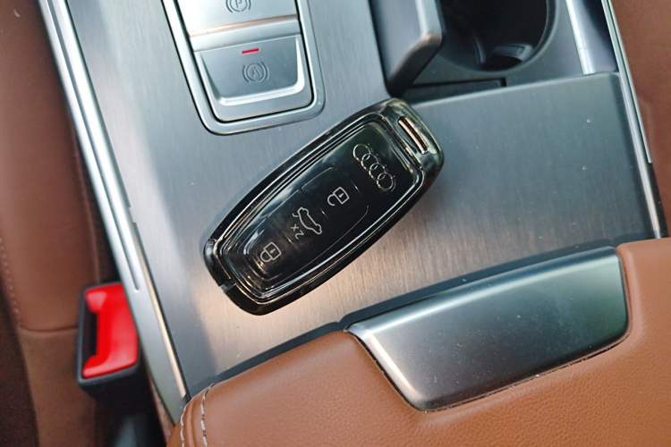 Used Audi A7L 2024 45 TFSI Luxury Edition Vehicle Key