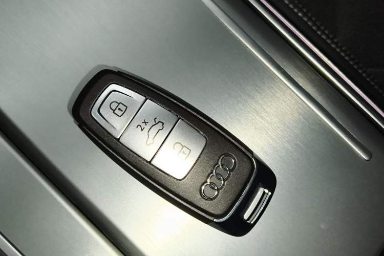 Used Audi A7L 2024 45 TFSI Luxury Edition Vehicle Key