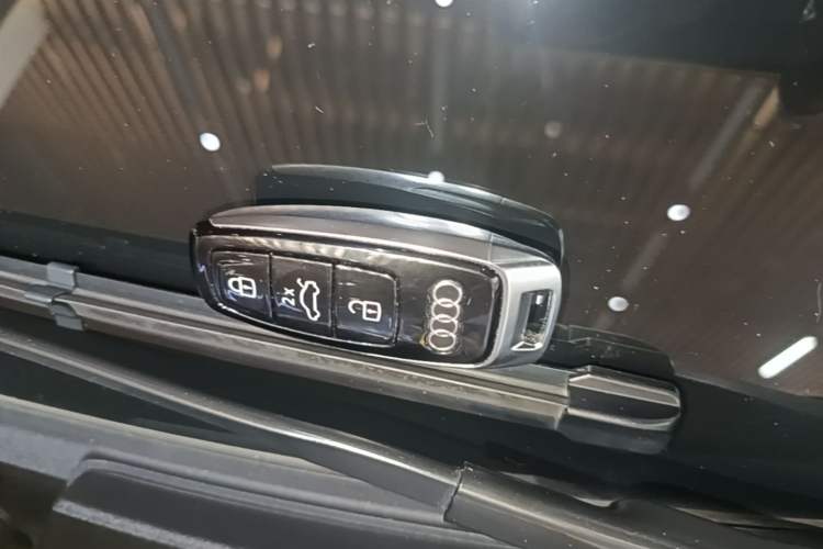 Used Audi A7L 2024 45 TFSI quattro Luxury Edition Vehicle Key