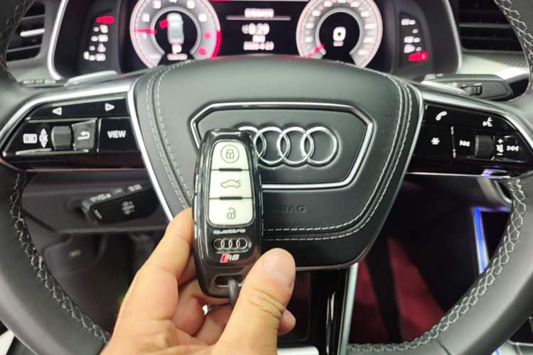 Used Audi A7L 2024 45 TFSI quattro Black Warrior Edition Vehicle Key