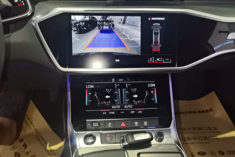 Used Audi A7L 2024 45TFSI S-line Dream-Building Edition Flow Crystal Package Audio And AC Panel