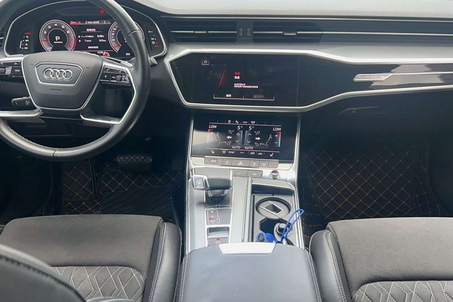 Used Audi A7L 2024 45TFSI quattro S-line Visionary Edition Flow Crystal Package Audio And AC Panel