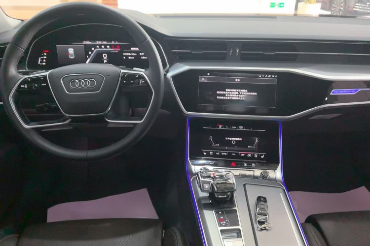 Used Audi A7L 2024 45TFSI quattro S-line Visionary Edition Flow Crystal Package Center Console