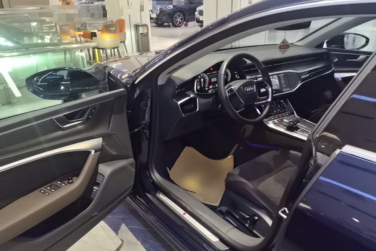 Used Audi A7L 2024 45TFSI S-line Dream-Building Edition Flow Crystal Package Driver Seat