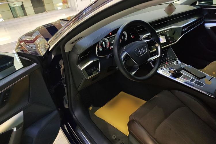 Used Audi A7L 2024 45TFSI S-line Dream-Building Edition Flow Crystal Package Driver Seat