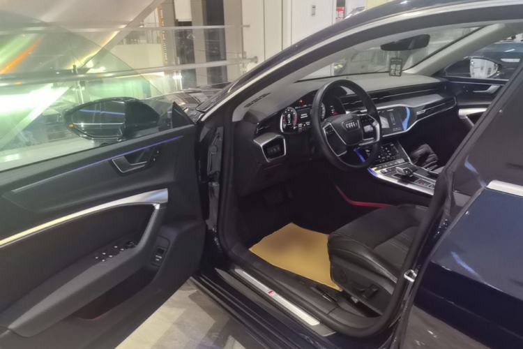 Used Audi A7L 2024 45TFSI S-line Dream-Building Edition Flow Crystal Package Driver Seat