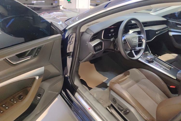 Used Audi A7L 2024 45TFSI S-line Dream-Building Edition Flow Crystal Package Driver Seat