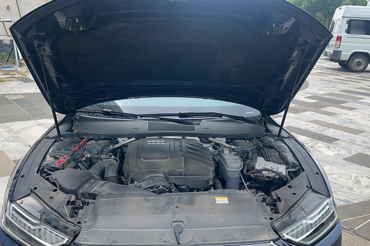 Used Audi A7L 2024 45TFSI quattro S-line Visionary Edition Flow Crystal Package Engine Bay