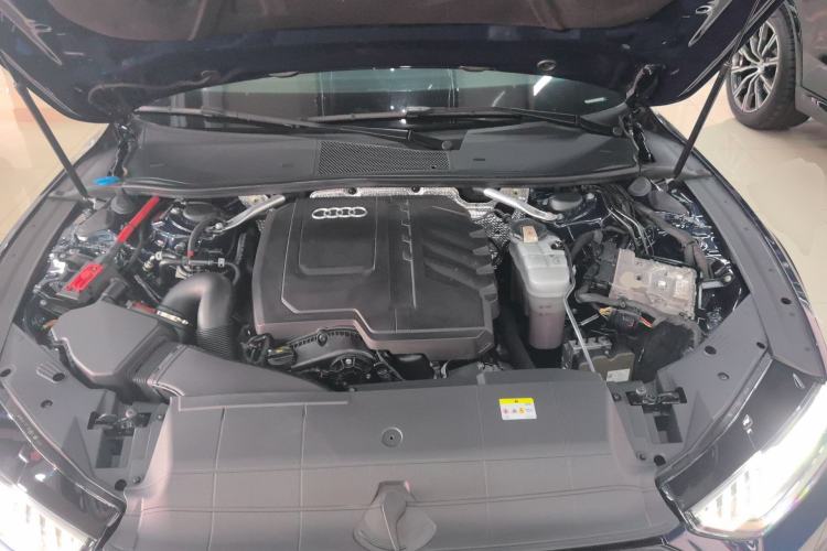 Used Audi A7L 2024 45TFSI quattro S-line Visionary Edition Flow Crystal Package Engine Bay