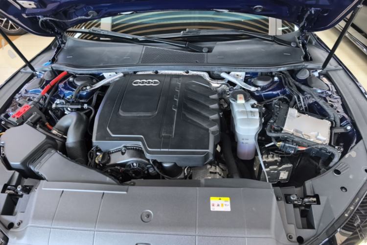 Used Audi A7L 2024 45TFSI quattro S-line Visionary Edition Flow Crystal Package Engine Bay