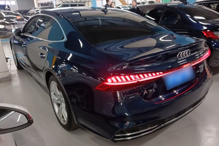 Used Audi A7L 2024 45TFSI quattro S-line Visionary Edition Flow Crystal Package Exterior 2