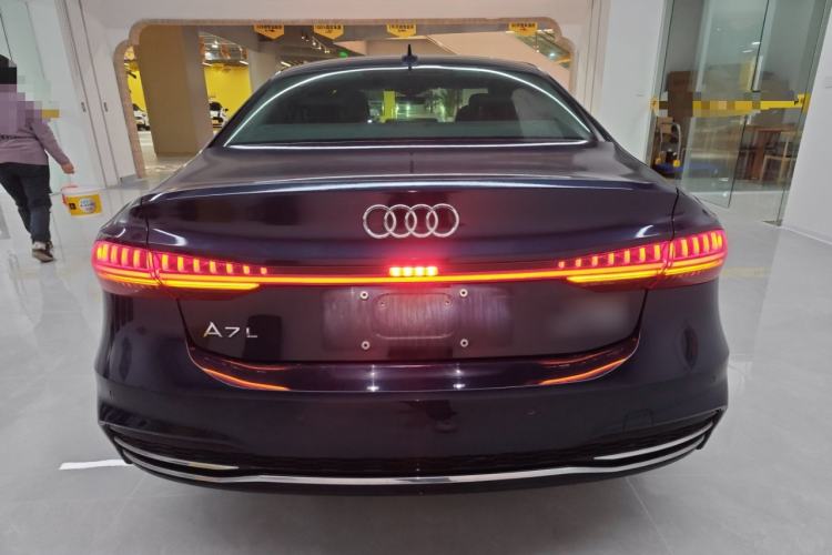 Used Audi A7L 2024 45TFSI S-line Dream-Building Edition Flow Crystal Package Exterior 4
